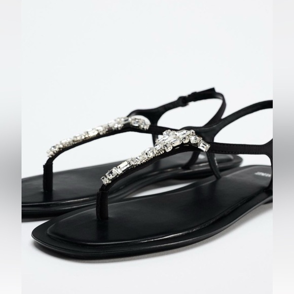 NWT ZARA VACATION EMBELLISHED SANDAL SIZE 8
🚨FIRM PRICE - Picture 4 of 8